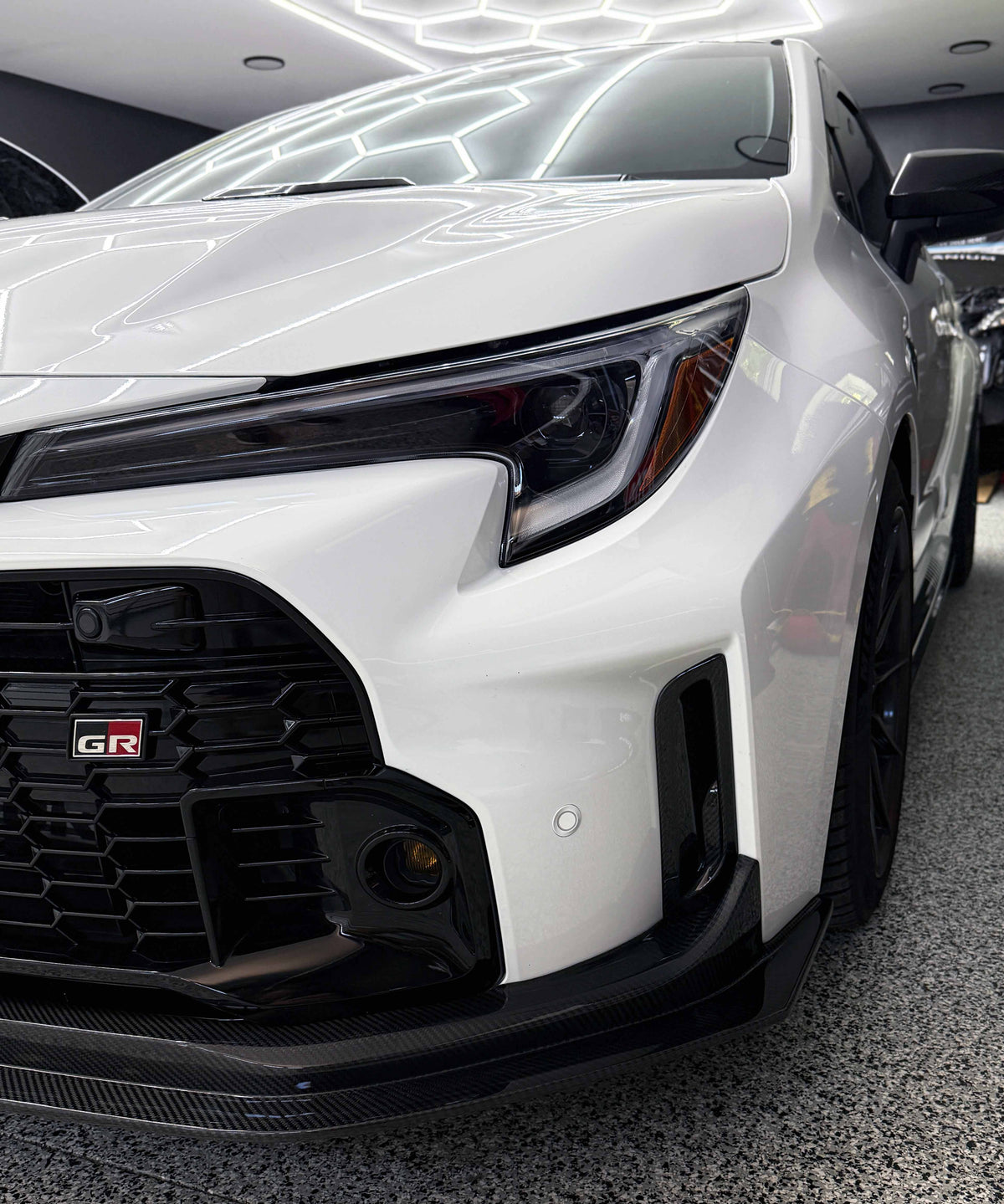 Rexpeed ドライカーボンフロントバンパーダクトカバー – Toyota GR Corolla (2023+) – 画像6