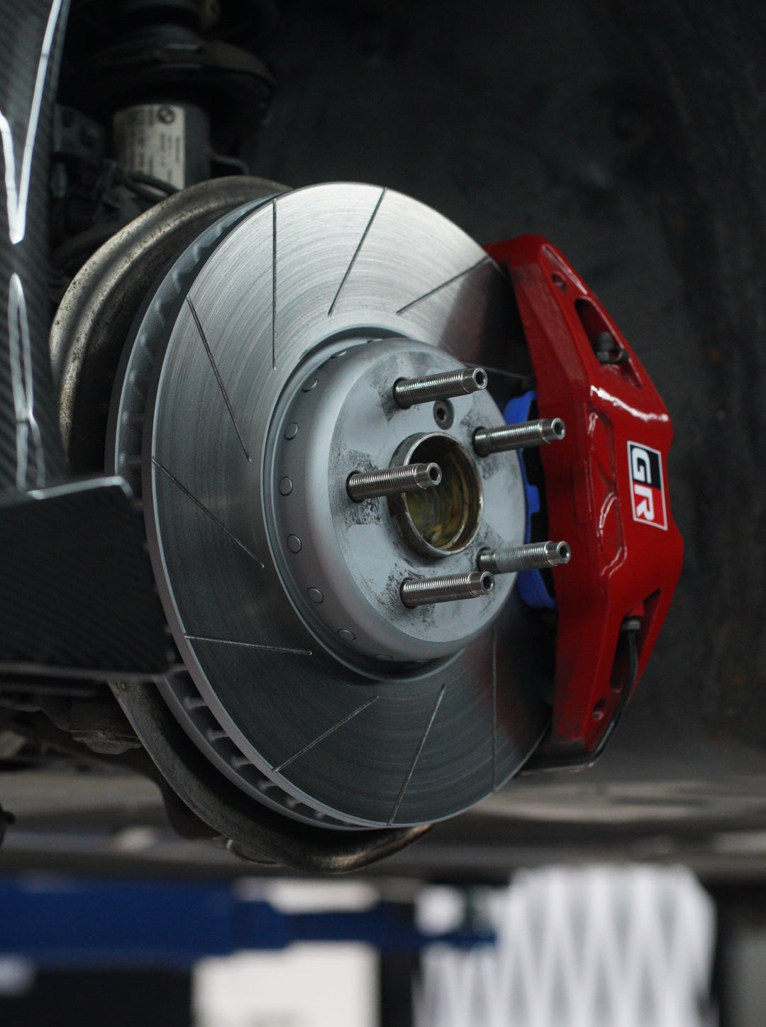 gr supra slotted brake rotor endless pads